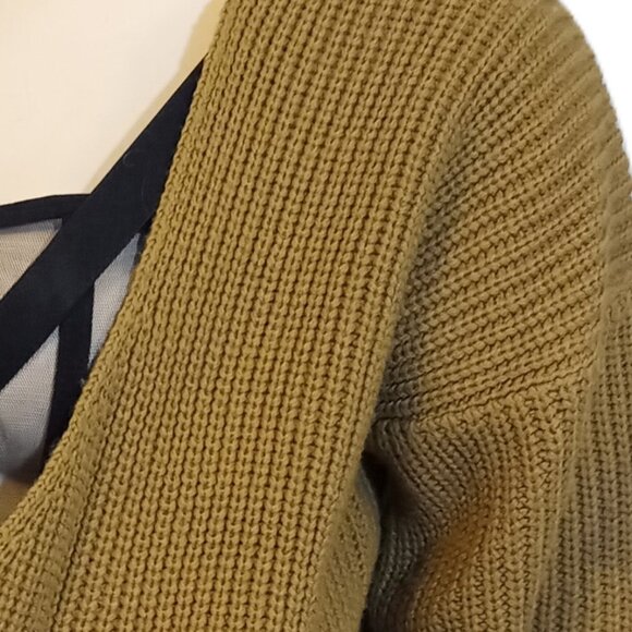 Sweater - Picture 3 of 3